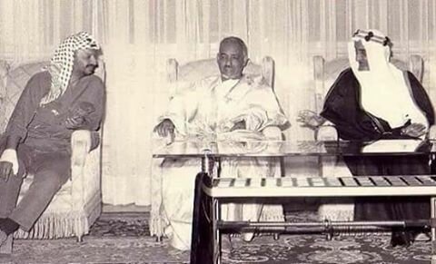 صورة نادرة تجمع رئيسا موريتانيا بأكثر رؤساء العرب شهرة